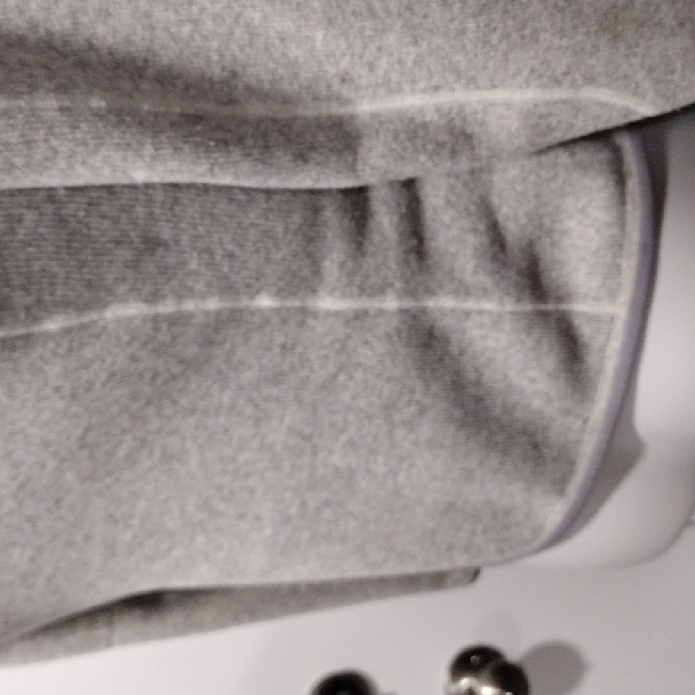 Patagonia light gray zip fleece jacket. Small - Picture 8 of 13